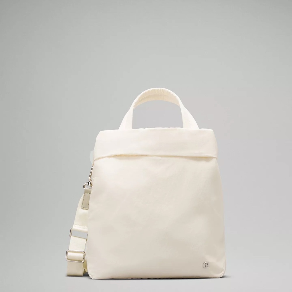NWT Lululemon On My Level Tote Bag 20L Light Ivory - Perfect Tote